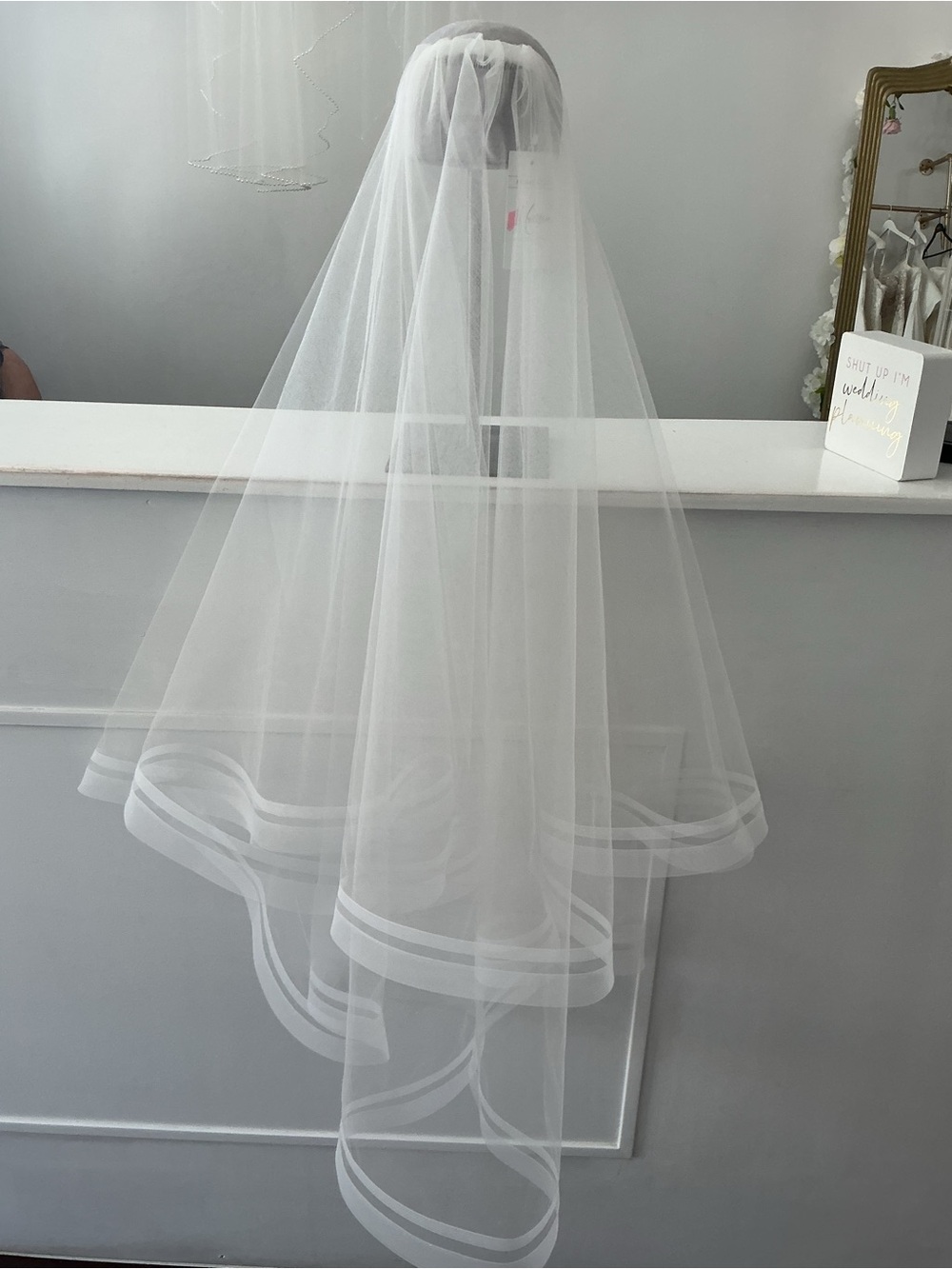 Classic Two-Tier White Bridal Veil with Mesh Edge